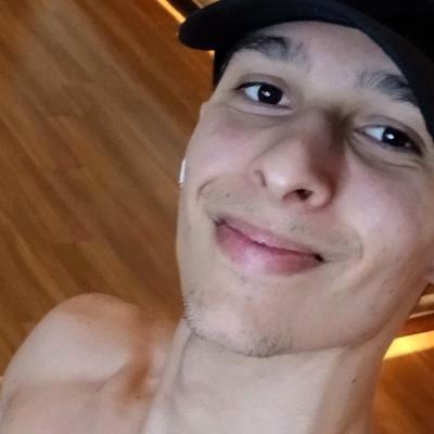 Foto do Caio, o Lone